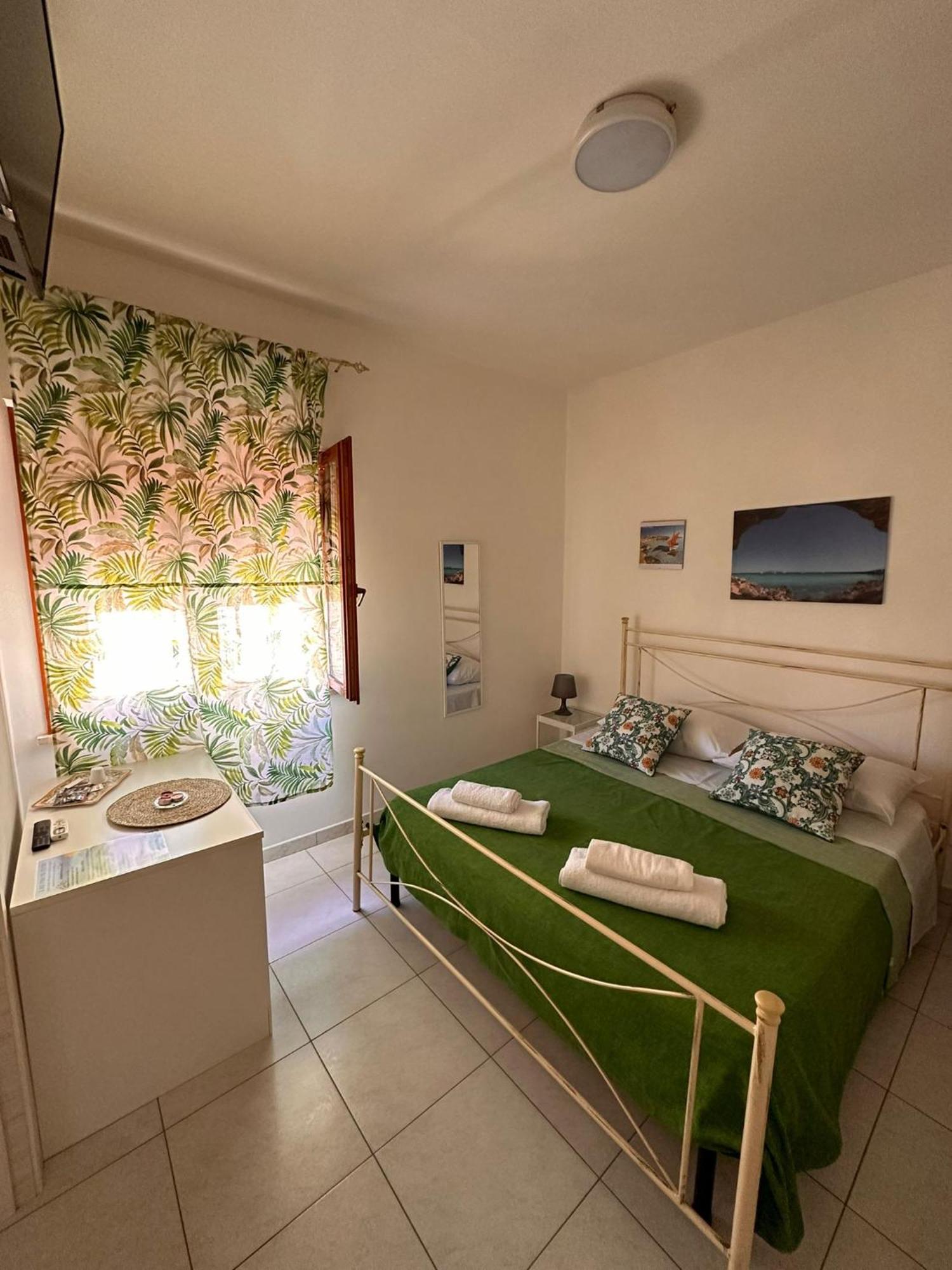 A Due Passi Dal Centro Apartment ฟาวีญานา ภายนอก รูปภาพ